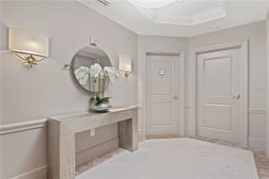 450 KNIGHTS RUN AVENUE, TAMPA, FL 33602 Sold 12/06/24