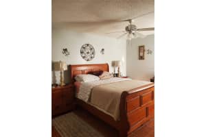 335 SCOTTSDALE SQUARE, WINTER PARK, FL 32792 Sold 01/17/25
