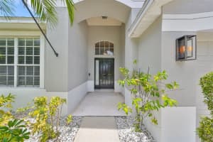 5119 CLOVER MIST DRIVE, APOLLO BEACH, FL 33572 Sold 10/01/24