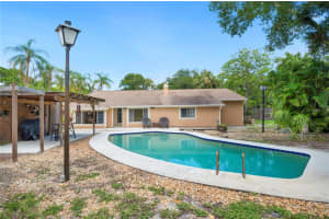 7910 MEADOWCROFT PLACE, TAMPA, FL 33615 Sold 09/09/24