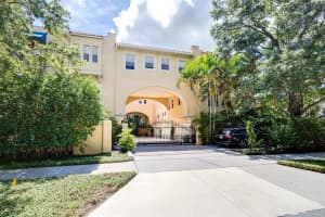 3010 STOVALL STREET, TAMPA, FL 33629 Sold 12/09/24
