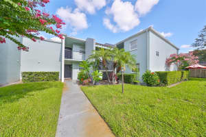 2866 SOMERSET PARK DRIVE, TAMPA, FL 33613 Sold 10/21/24