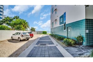 4950 BAYSHORE BOULEVARD, TAMPA, FL 33611 Sold 10/31/24