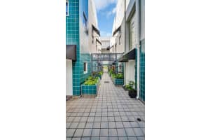4950 BAYSHORE BOULEVARD, TAMPA, FL 33611 Sold 10/31/24