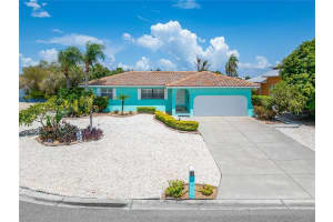 923 GOLF ISLAND DRIVE, APOLLO BEACH, FL 33572 Sold 01/23/25