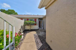 633 TREMONT GREENS LANE, SUN CITY CENTER, FL 33573 Sold 09/15/25