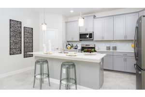 5275 DAGENHAM DRIVE, DAVENPORT, FL 33837 Sold 02/07/25