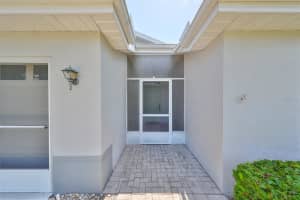 812 MCCALLISTER AVENUE, SUN CITY CENTER, FL 33573 - MLS#MFRT3543332
