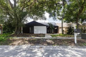 8004 LA SERENA DRIVE, TAMPA, FL 33614 Sold 09/18/24
