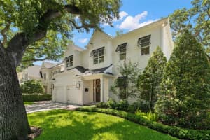 2922 BAYSHORE COURT, TAMPA, FL 33611 Sold 10/29/24