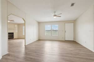 102 THORNHILL ESTATES DRIVE, WINTER HAVEN, FL 33880 Sold 11/01/24
