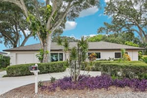 1040 ADMIRAL ROAD, DUNEDIN, FL 34698 Sold 10/17/24