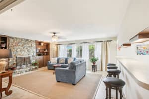 1040 ADMIRAL ROAD, DUNEDIN, FL 34698 Sold 10/17/24