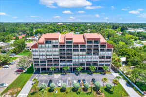 7037 SUNSET DRIVE, SOUTH PASADENA, FL 33707 Sold 11/26/24