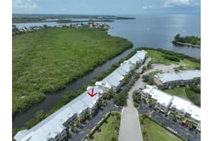 3226 Mangrove Point Dr, RUSKIN