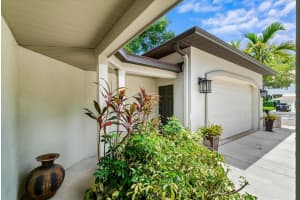 5214 BAYSHORE BOULEVARD, TAMPA, FL 33611 Sold 09/09/24
