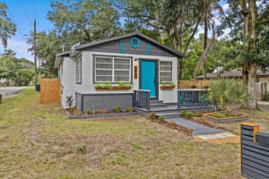 8502 ARDEN AVENUE, TAMPA, FL 33604 Sold 02/03/25
