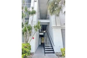 5821 LEGACY CRESCENT PLACE, RIVERVIEW, FL 33578 Sold 04/28/25