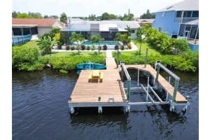 911 CHIPAWAY DRIVE, APOLLO BEACH, FL 33572 Sold 09/23/24