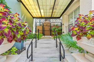 504 ARMENIA AVENUE, TAMPA, FL 33609 Sold 10/18/24