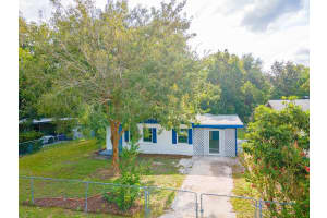 212 CHESTER STREET, LEESBURG, FL 34748 Sold 03/20/25