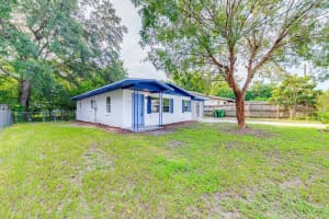 212 CHESTER STREET, LEESBURG, FL 34748 Sold 03/20/25