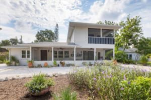 8481 BAY BREEZE LANE, SARASOTA, FL 34243 Sold 10/22/24