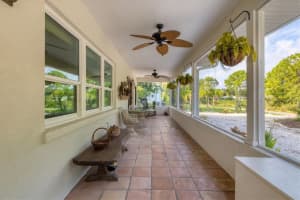 8481 BAY BREEZE LANE, SARASOTA, FL 34243 Sold 10/22/24
