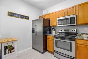 9523 NEWDALE WAY, RIVERVIEW, FL 33578 Sold 11/21/24