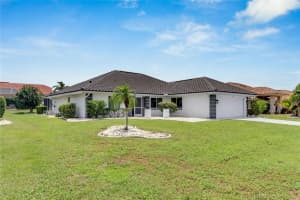 2028 BERRY ROBERTS DRIVE, SUN CITY CENTER, FL 33573 Sold 03/26/25