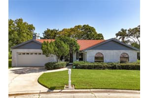 1923 GLEN LAKES CIRCLE, SAINT PETERSBURG, FL 33702 Sold 01/30/25
