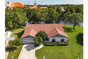 1923 GLEN LAKES CIRCLE, SAINT PETERSBURG, FL 33702 Sold 01/30/25