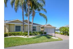 801 MANCHESTER WOODS DRIVE, SUN CITY CENTER, FL 33573 Sold 06/12/25