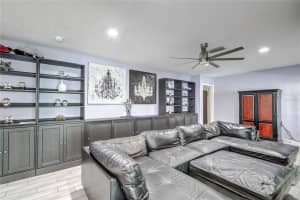 10110 HAMPTON PL, TAMPA, FL 33618 Sold 10/07/24