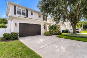 3220 PRICE AVENUE, TAMPA, FL 33611 Sold 11/08/24
