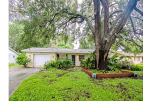 210 LINCOLN CIRCLE, ST PETERSBURG, FL 33702 Sold 03/17/25