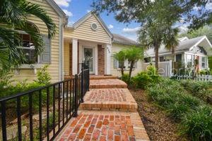 930 16TH AVE N, ST PETERSBURG, FL 33704 Sold 10/31/24
