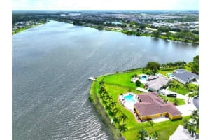 7615 CLAIR WOOD COURT, APOLLO BEACH, FL 33572 Sold 02/19/25