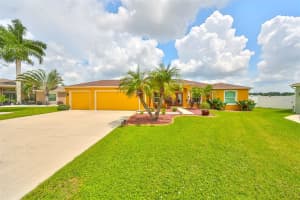 7615 CLAIR WOOD COURT, APOLLO BEACH, FL 33572 Sold 02/19/25