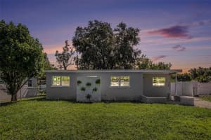 811 27TH STREET COURT, BRADENTON, FL 34208 Sold 05/30/25
