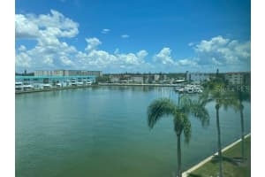 6025 SHORE BOULEVARD, GULFPORT, FL 33707 Sold 10/23/24