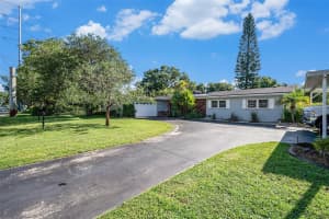 6811 HIMES AVENUE, TAMPA, FL 33614 Sold 10/11/24