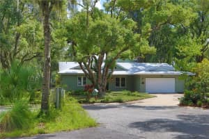 805 PYRAMID DRIVE, TEMPLE TERRACE, FL 33617 Sold 01/24/25