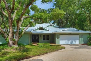 805 PYRAMID DRIVE, TEMPLE TERRACE, FL 33617 Sold 01/24/25