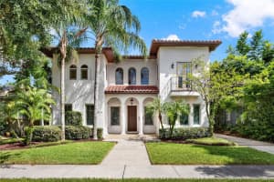 513 RAEHN STREET, ORLANDO, FL 32806 Sold 11/01/24