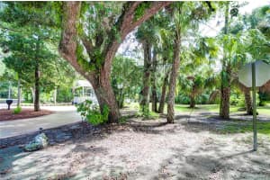 5549 CHAMBERLAIN POOL AVENUE, HOMOSASSA, FL 34448 Sold 02/06/25
