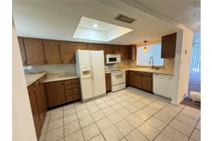6340 NEWTOWN CREEK, TAMPA, FL 33635 Sold 03/05/25