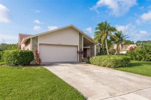 2970 PINEWOOD RUN, PALM HARBOR, FL 34684 Sold 01/31/25