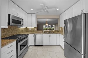 5445 CHAMPAGNE #72, SARASOTA, FL 34235 Sold 12/23/24