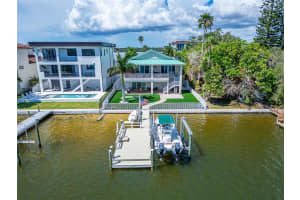 833 BAY POINT DRIVE, MADEIRA BEACH, FL 33708 Sold 08/29/25